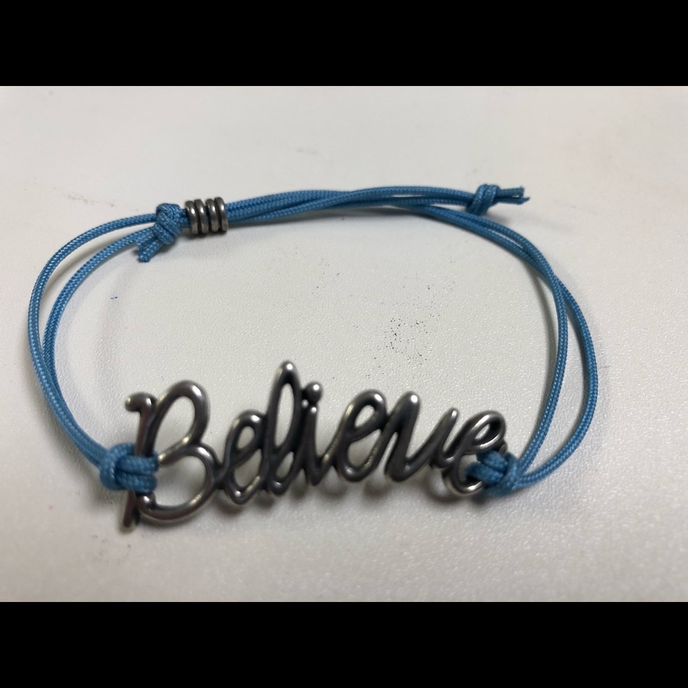 Two bracelets - Picture 2 of 4